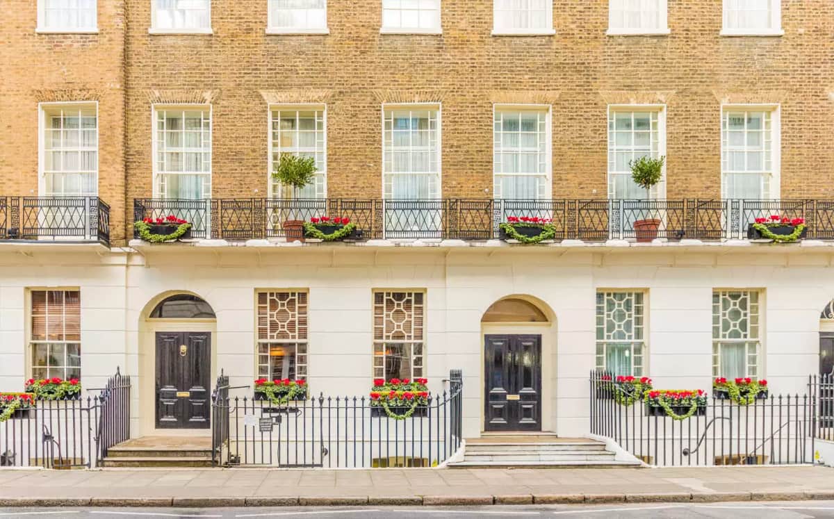 Hot Topic How To Buy A Property Without Selling Yours First